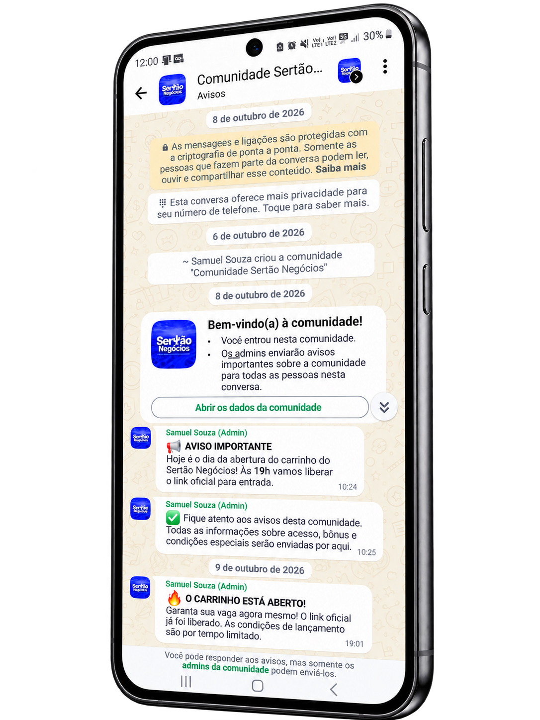 Celular com os avisos da Comunidade Sertão Negócios no WhatsApp